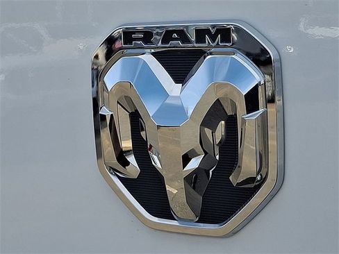 Used 2025 RAM ProMaster 2500 w/ Storage Group image 29