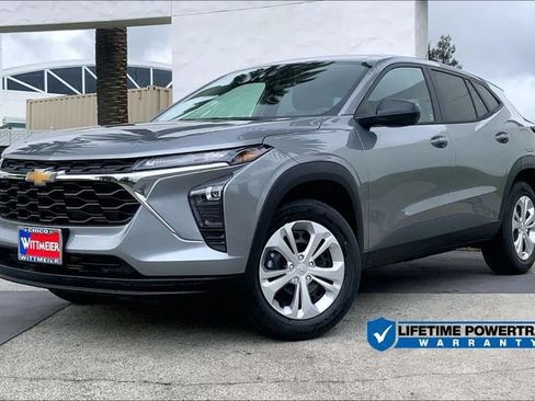New 2026 Chevrolet Trax LS w/ LS Convenience Package FWD image 1