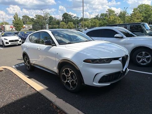 Used 2024 Alfa Romeo Tonale Ti w/ Active Assist Package AWD/4WD image 2