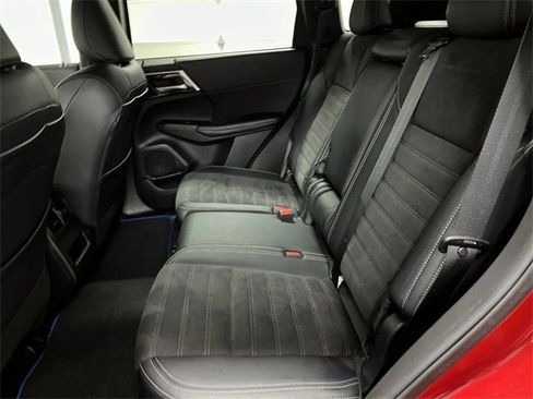 Used 2024 Mitsubishi Outlander SEL image 25
