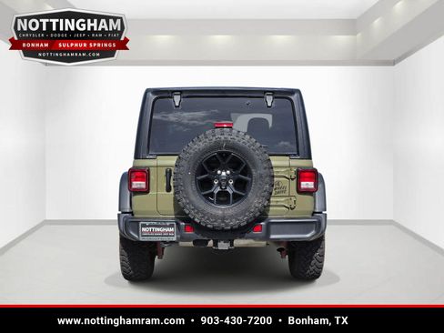 Used 2025 Jeep Wrangler Sport AWD/4WD image 5