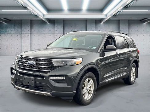 Used 2023 Ford Explorer XLT w/ Equipment Group 202A AWD/4WD image 23