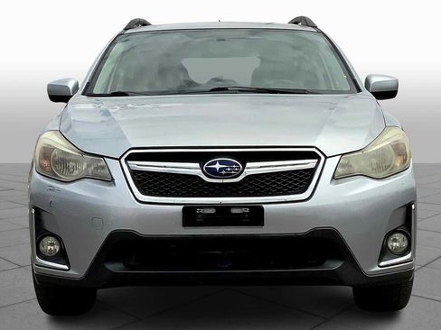 Used 2017 Subaru Crosstrek 2.0i Premium image 2