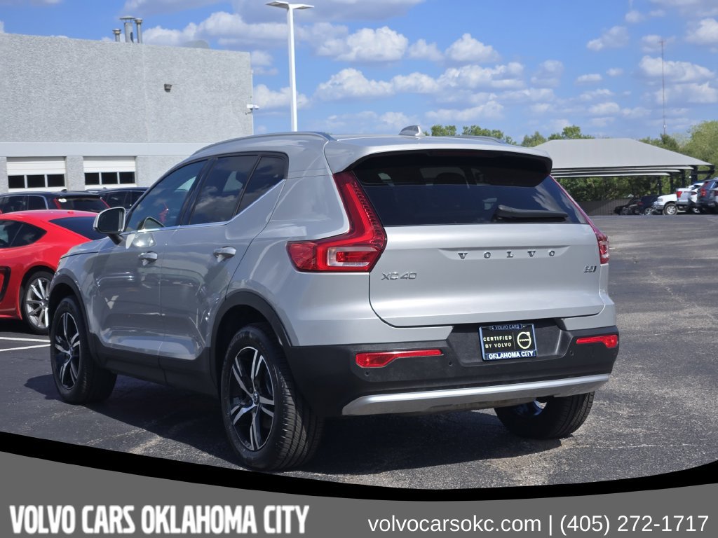 Certified 2025 Volvo XC40 B5 Core AWD/4WD image 5