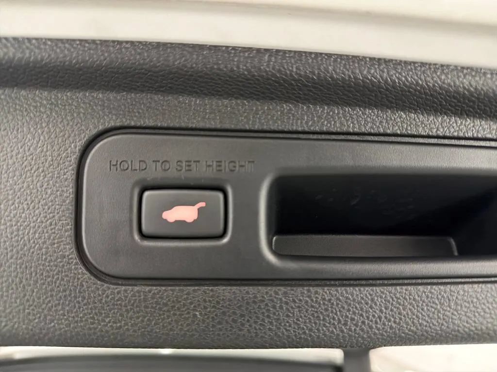 Used 2025 Honda Odyssey Sport-L image 8
