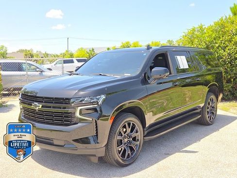 Certified 2024 Chevrolet Suburban RST w/ Sport Performance Package RWD image 2