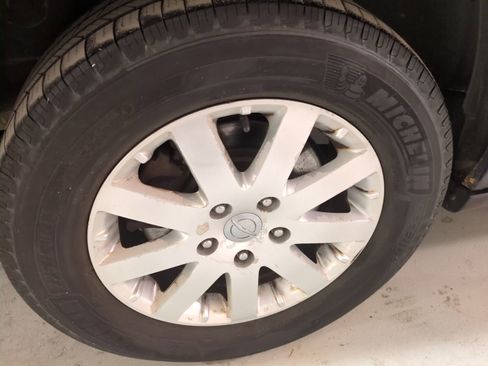 Used 2014 Chrysler Town & Country Touring image 22