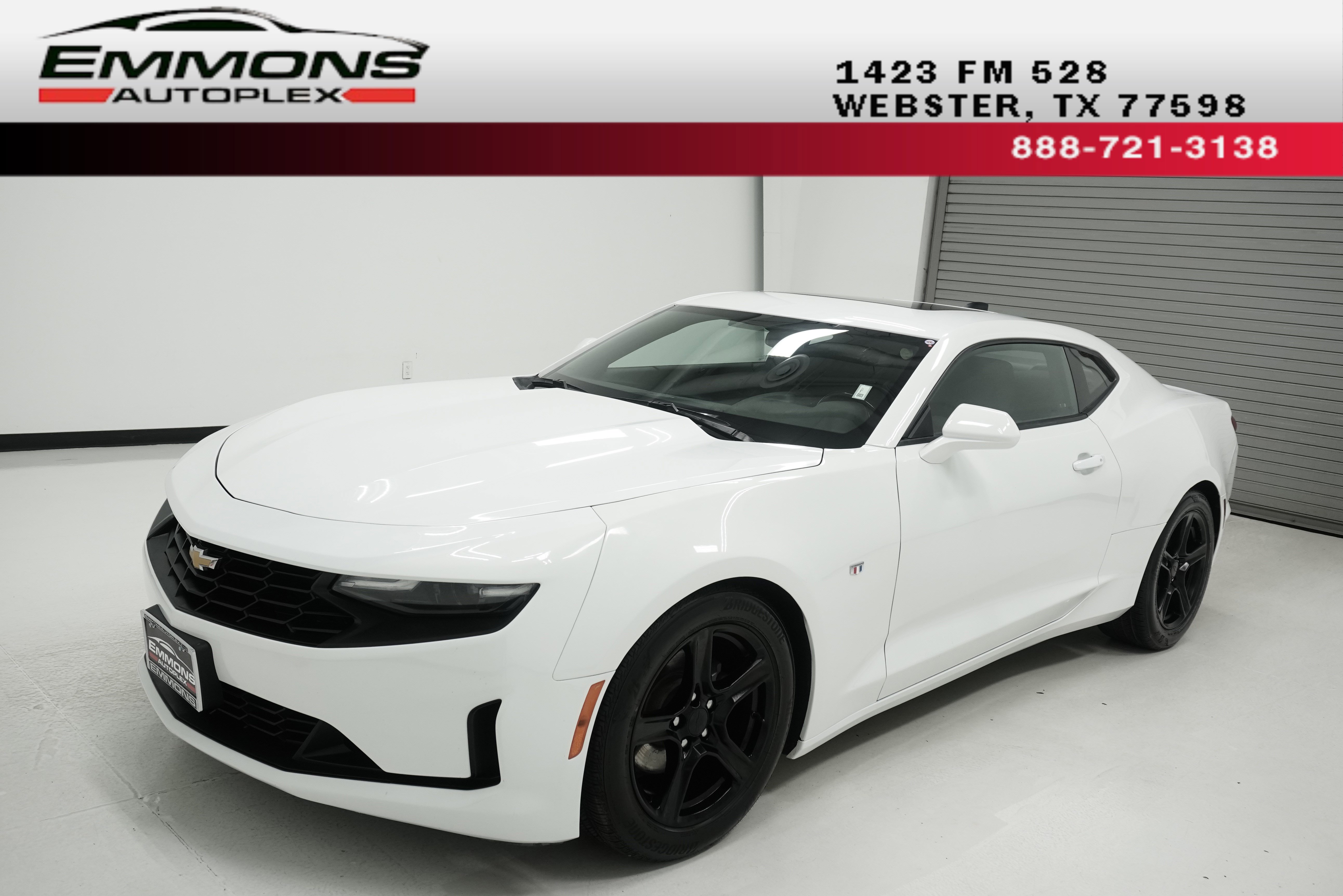 Used 2023 Chevrolet Camaro LT RWD image 1