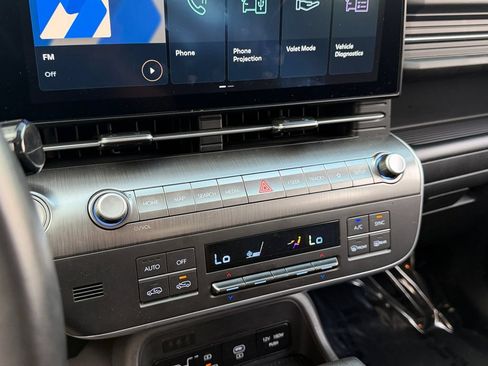 Used 2025 Hyundai Kona SEL FWD image 17