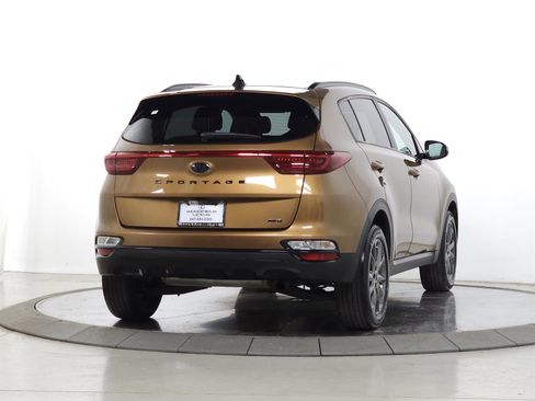 Used 2021 Kia Sportage S w/ S AWD Premium Package image 9