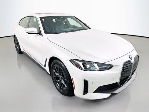 New 2026 BMW i4 eDrive40 w/ Parking Assistance Package image 3