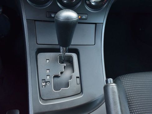 Used 2012 MAZDA MAZDA3 i Sport image 32