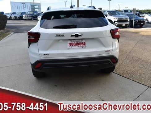 New 2026 Chevrolet Trax RS w/ Driver Confidence Package image 8