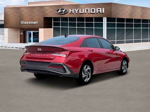 New 2025 Hyundai Elantra SEL image 8