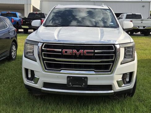Used 2021 GMC Yukon XL SLT w/ SLT Premium Package AWD/4WD image 2