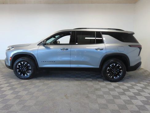 Used 2025 Chevrolet Traverse Z71 AWD/4WD image 5