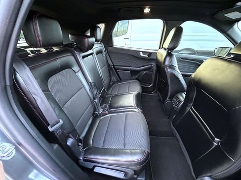 Used 2025 Ford Escape ST-Line w/ Equipment Group 301A image 18