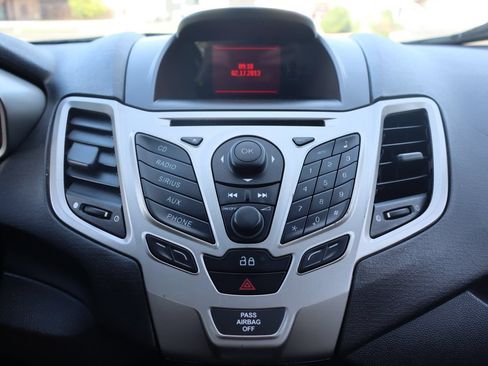 Used 2013 Ford Fiesta SE FWD image 34