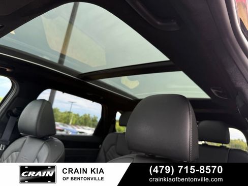 Certified 2025 Kia Sorento SX Prestige AWD/4WD image 22