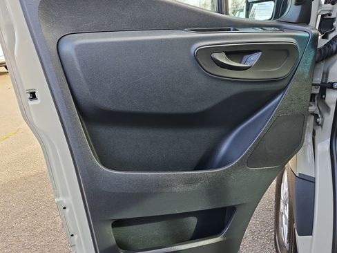 Used 2023 Mercedes-Benz Sprinter 2500 image 9