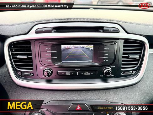 Used 2016 Kia Sorento LX image 25