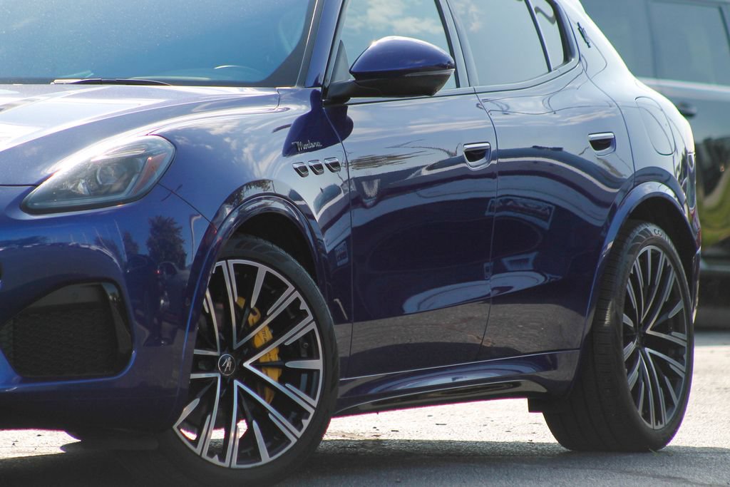 Used 2023 Maserati Grecale Modena AWD/4WD image 11