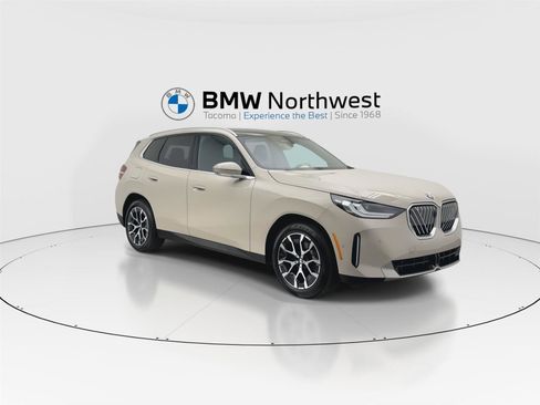 Used 2025 BMW X3 xDrive30i w/ Premium Package image 6