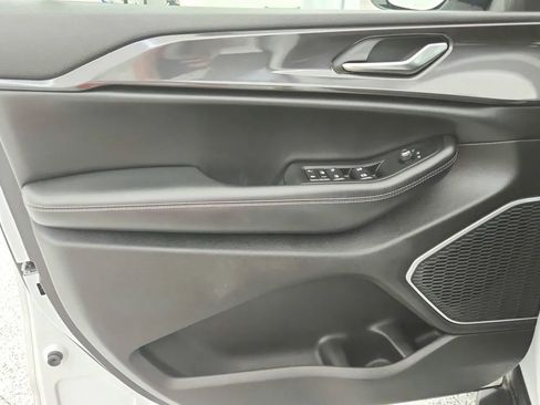 Used 2021 Jeep Grand Cherokee L Laredo image 34