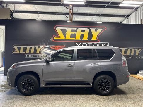 Used 2020 Lexus GX 460 Premium w/ Premium Package AWD/4WD image 2