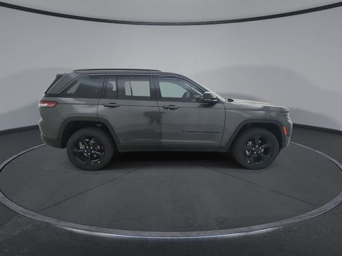 New 2026 Jeep Grand Cherokee Limited w/ Limited Altitude Package AWD/4WD image 9