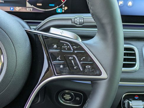 New 2026 Mercedes-Benz GLS 450 4MATIC image 21