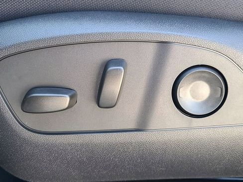 New 2026 Chevrolet Traverse LT image 21