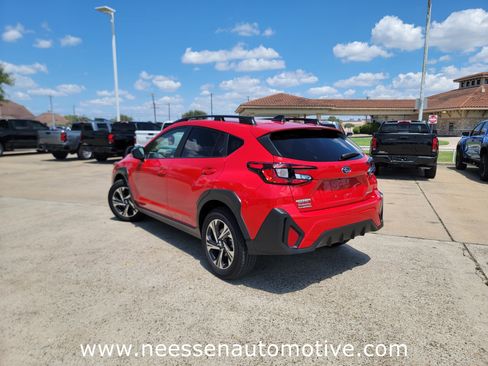 Used 2024 Subaru Crosstrek 2.0i Premium image 5