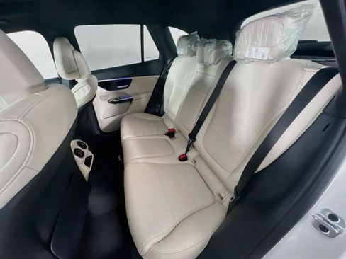 Used 2026 Mercedes-Benz GLC 300 4MATIC image 23
