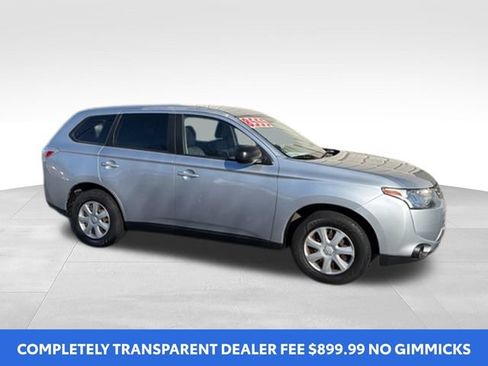 Used 2014 Mitsubishi Outlander ES FWD image 2