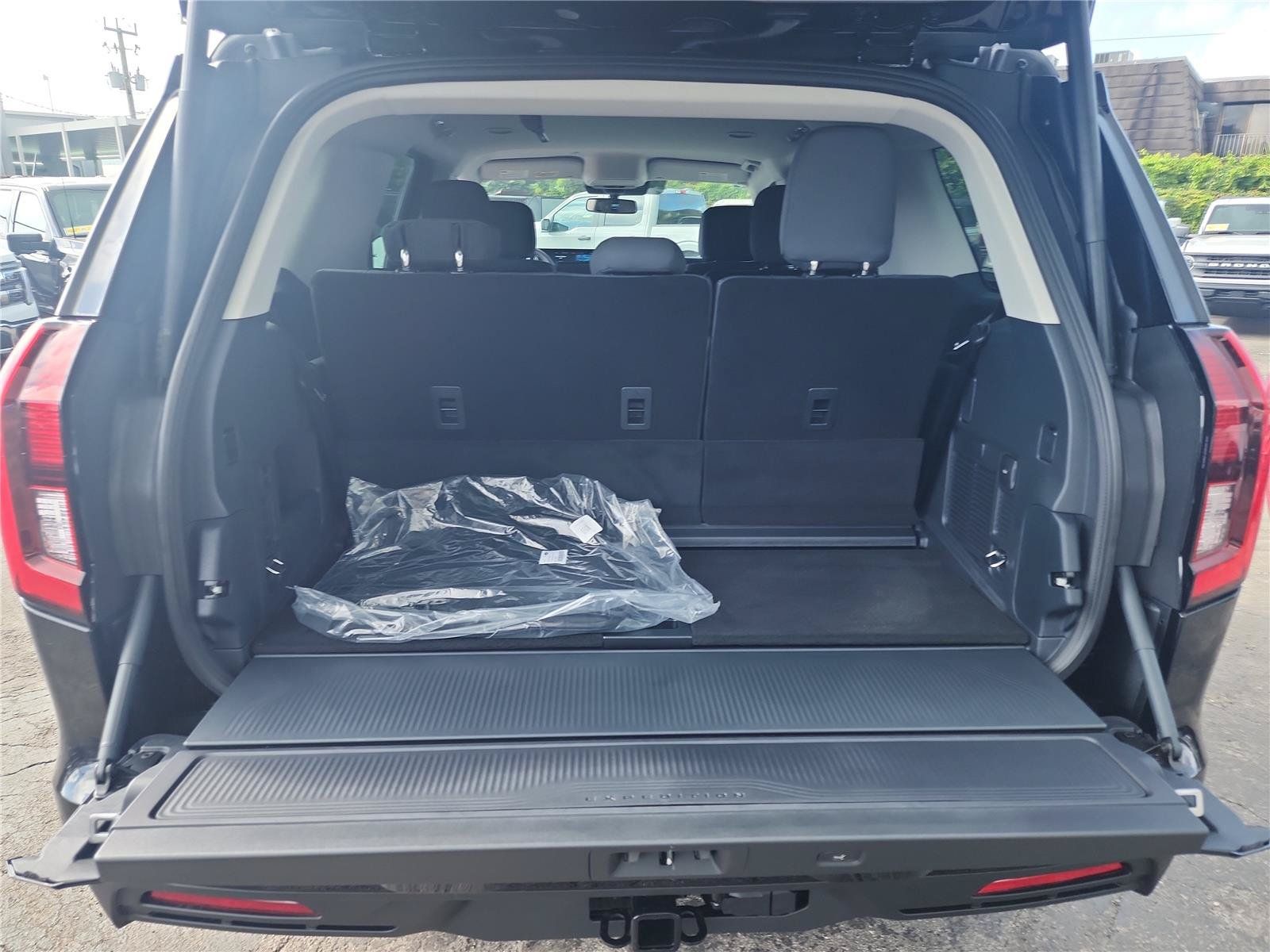 New 2027 Ford Expedition Active RWD image 18