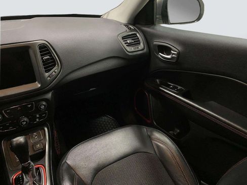 Used 2019 Jeep Compass Trailhawk AWD/4WD image 25