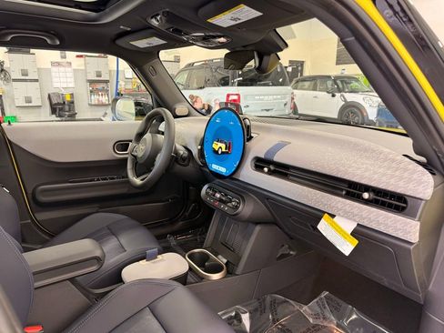 Certified 2025 MINI Cooper S image 28