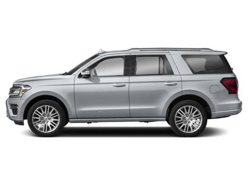 Used 2024 Ford Expedition Platinum AWD/4WD image 3