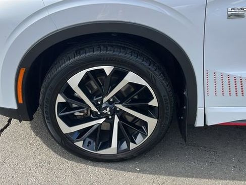 Used 2024 Mitsubishi Outlander Ralliart image 8