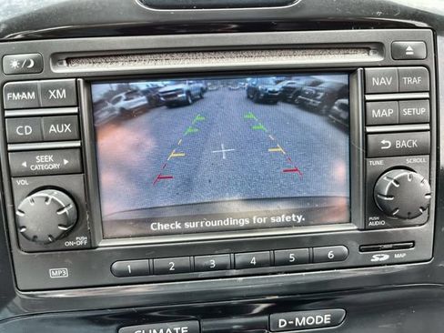 Used 2014 Nissan Juke SL AWD/4WD image 25