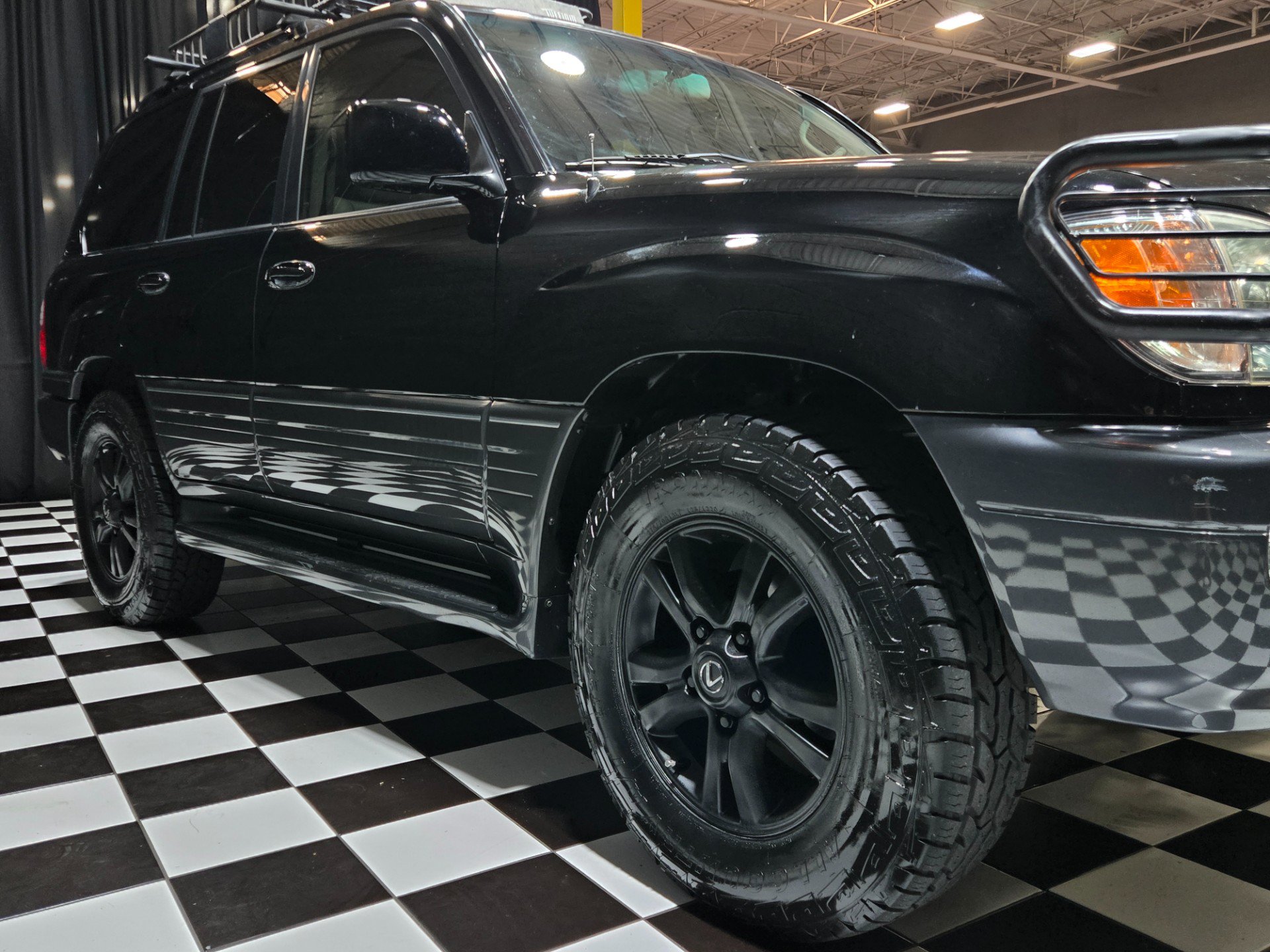 Used 2004 Lexus LX 470 4WD image 64