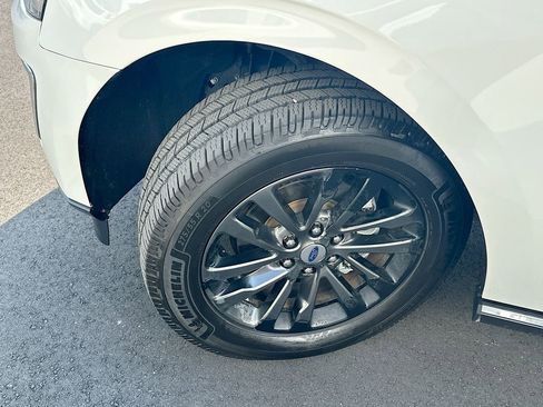 Used 2021 Ford Expedition Limited RWD image 24