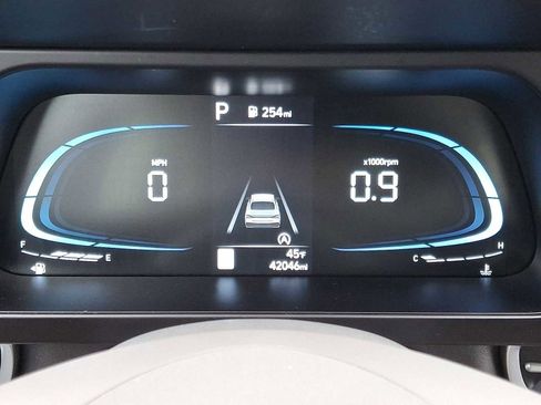 Used 2024 Hyundai Elantra SE image 17