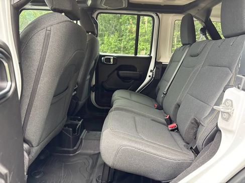 Certified 2025 Jeep Wrangler Unlimited Sport AWD/4WD image 18