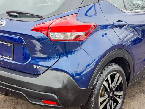 Used 2018 Nissan Kicks SV image 19