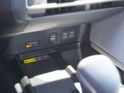 New 2026 Toyota Camry SE FWD image 23