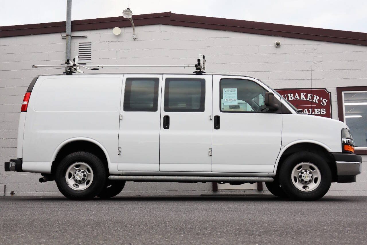 Used 2020 Chevrolet Express 2500 w/ Driver Convenience Package RWD image 1