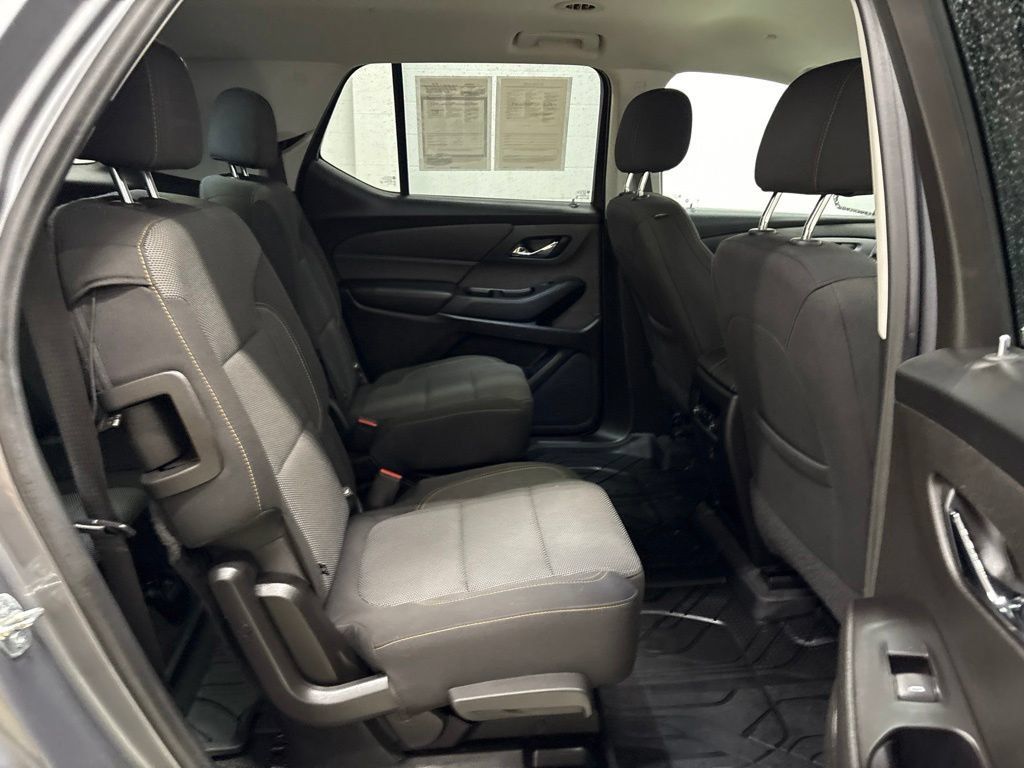 Used 2020 Chevrolet Traverse LT AWD/4WD image 36