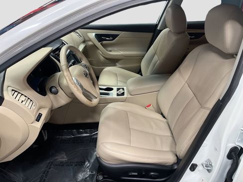Used 2016 Nissan Altima 2.5 SL w/ 2.5 Technology Package image 22